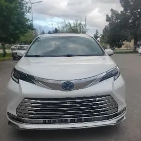 Toyota Sienna 2021