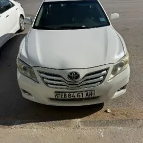 Toyota Camry 2011