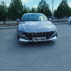 Hyundai Elantra 2023