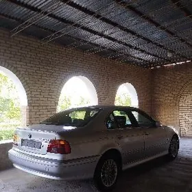 BMW E39 2000