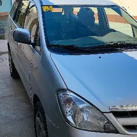 Toyota Innova 2006