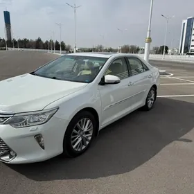 Toyota Camry 2015