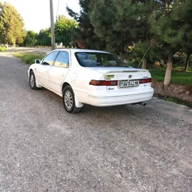 Toyota Camry 1999