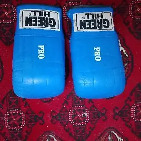 Боксерские перчатки