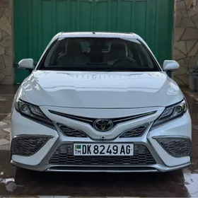 Toyota Camry 2023