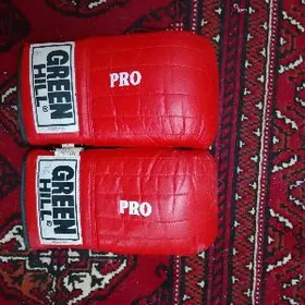 Боксерские перчатки