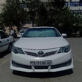 Toyota Camry 2013
