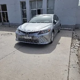 Toyota Camry 2023