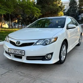 Toyota Camry 2013