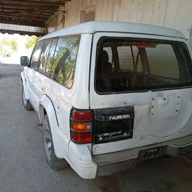 Mitsubishi Pajero 1994