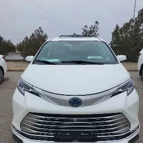 Toyota Sienna 2021