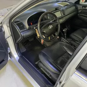 Toyota Camry 2004