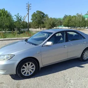 Toyota Camry 2004