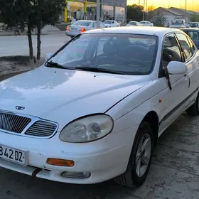 Daewoo Leganza 1998