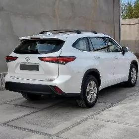 Toyota Highlander 2022