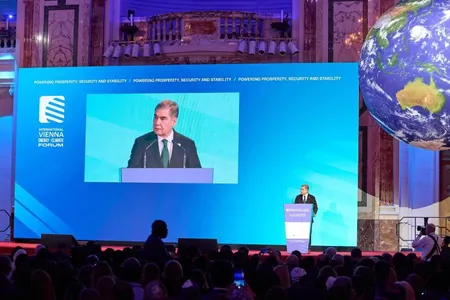 Gurbanguly Berdimuhamedow Energetika we howa boýunça halkara Wena forumyna gatnaşdy