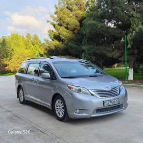 Toyota Sienna 2015