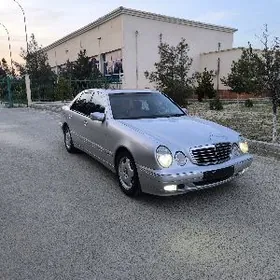 Mercedes-Benz E320 2000