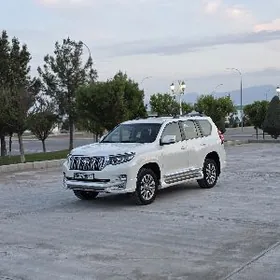 Toyota Land Cruiser Prado 2023