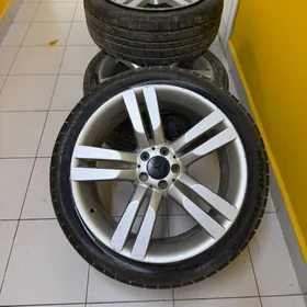 Mercedes ML 350  колесо