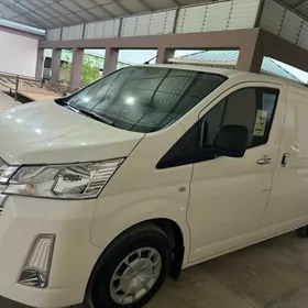 Toyota Hiace 2025