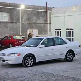 Toyota Camry 1999