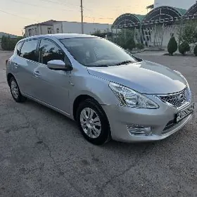 Nissan Tiida 2014