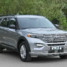 Ford Explorer 2023
