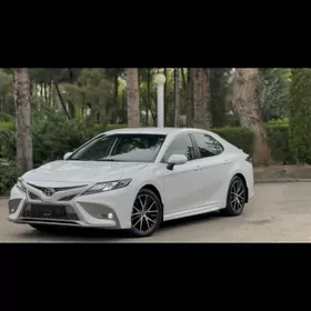 Toyota Camry 2023