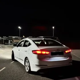 Hyundai Elantra 2017