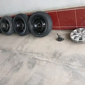 corolla 15-lik teker rodnoy