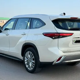 Toyota Highlander 2020