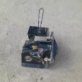 man zapasga galdirýan