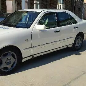 Mercedes-Benz C320 1997