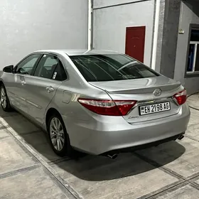 Toyota Camry 2015