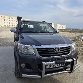 Toyota Hilux 2013