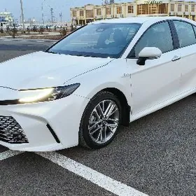 Toyota Camry 2024