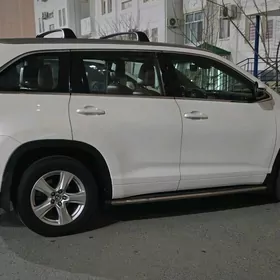 Toyota Highlander 2017
