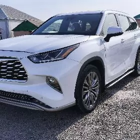 Toyota Highlander 2022