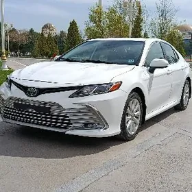 Toyota Camry 2020