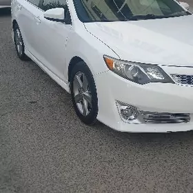 Toyota Camry 2013
