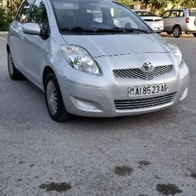 Toyota Yaris 2010