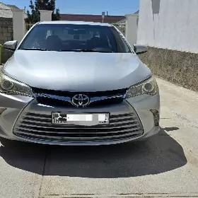 Toyota Camry 2017
