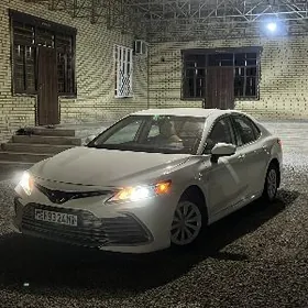 Toyota Camry 2020