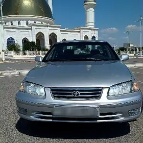 Toyota Camry 2000