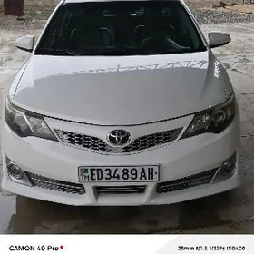 Toyota Camry 2012