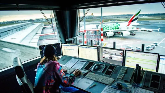 «Это не игра»: Власти США начали нанимать геймеров на работу авиадиспетчерами