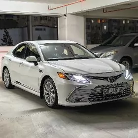 Toyota Camry 2023