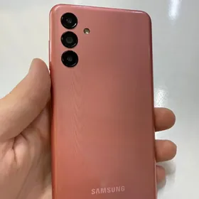 Samsung A04s