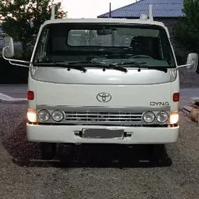 Mitsubishi Canter 2002